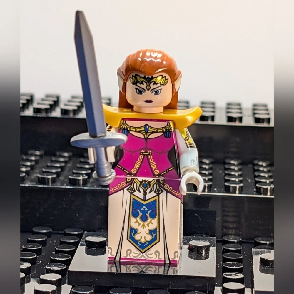 2 Minifigures- Legend of Zelda Nintendo Building Block Figures Link Zelda